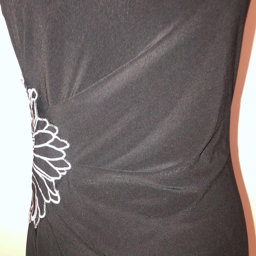 RONNI NICOLE SZ.6 Black dress‎ 💐 - Picture 6 of 11